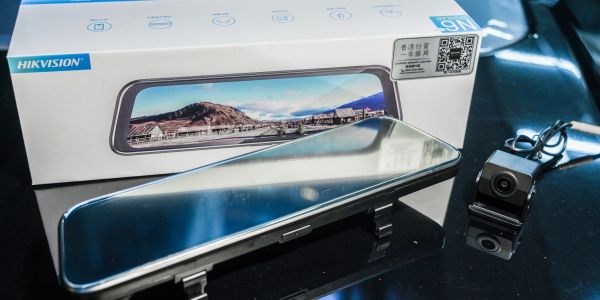 Màn hình gương điện tử Hikvision N6Pro - góc nhìn siêu rộng quan sát phía sau xe