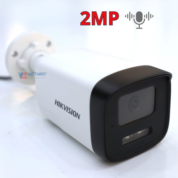 Camera thân trụ Smart HybirdLight Hikvision DS-2CE17D0T-LTS 2MP Hồng ngoại 40m, Tích hợp loa & mic, Chống nước và bụi