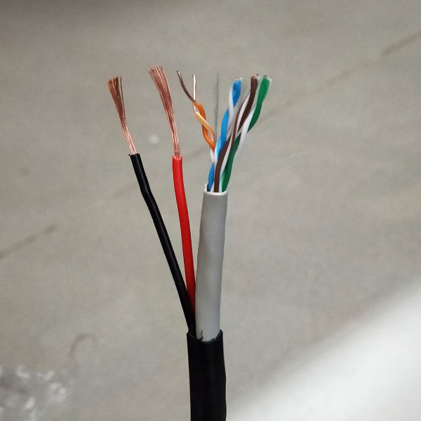 Cáp mạng VCOM Cat5 liền nguồn lõi đồng nguyên chất vỏ PE sử dụng ngoài trời, đi âm tường (cuộn 305m)
